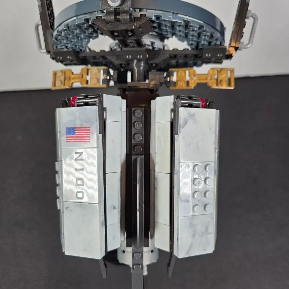 Mega Bloks Call of Duty Odin Space Station Strike 06863 READ DESCRIPTION